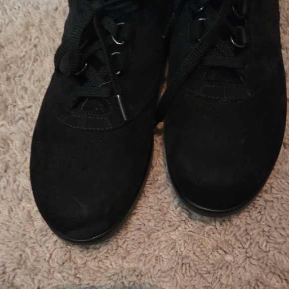 SAS Black Lace-Up Sneakers - Picture 4 of 7